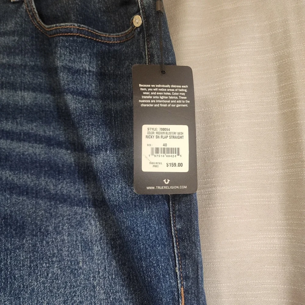 True Religion Ricky Relaxed Straight Jeans Med Wash Blue Size 40/32 700054 NWT